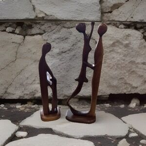 Vintage Modern Sculpted 2 Piece Parents With Child And Dog